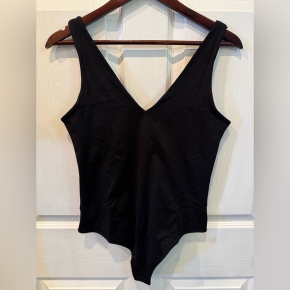 Butsmooth Sexy DeepV and D-Back Bodysuit Size Large - Picture 1 of 5